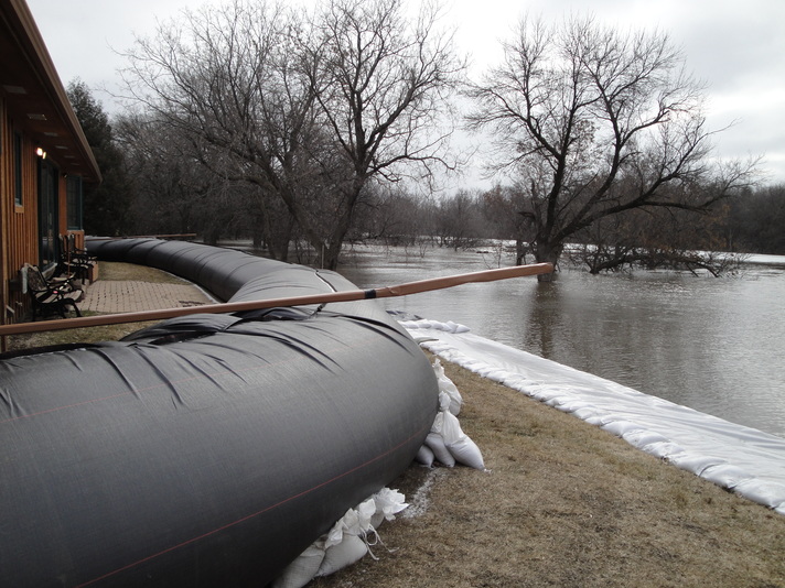 AquaDams as Flood Control Barriers