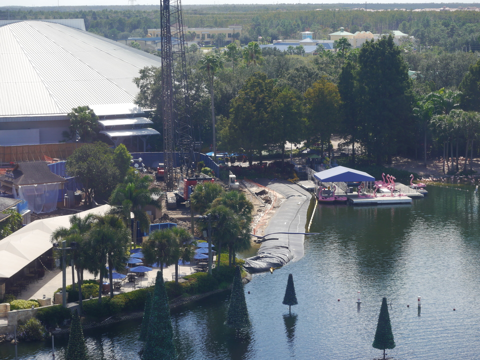 12ft AquaDams at Orlando SeaWorld, 2015