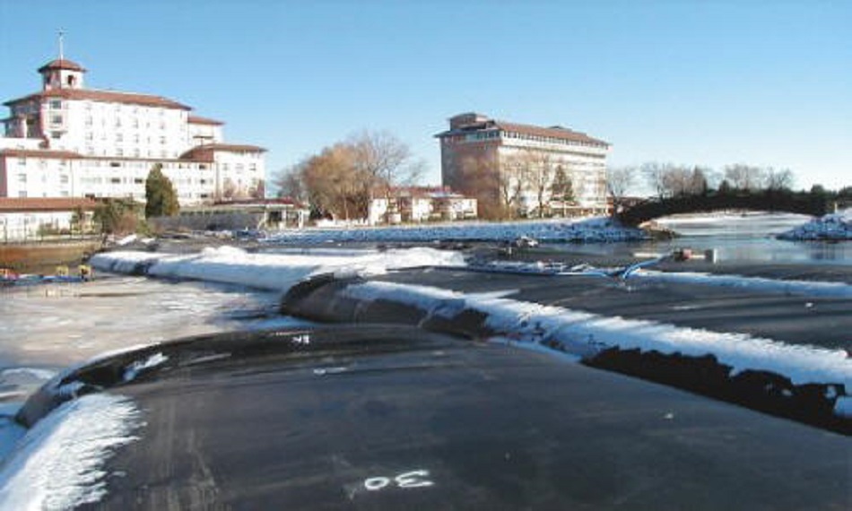 Lake Dewatering Broadmoor Hotel Colorado Springs, CO (2000)