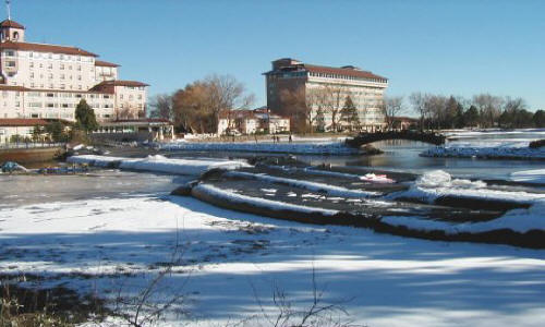 Lake Dewatering Broadmoor Hotel Colorado Springs, CO (2000)