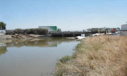 Dewatering Tidal Canal for Water Intake Repair Fremont, CA (2002)