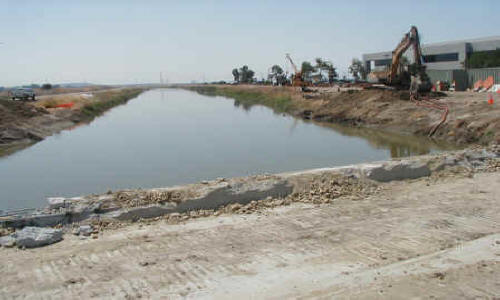 Dewatering Tidal Canal for Water Intake Repair Fremont, CA (2002)