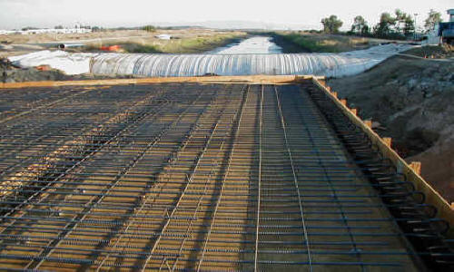 Dewatering Tidal Canal for Water Intake Repair Fremont, CA (2002)