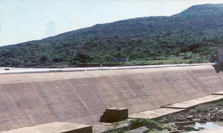 Dam Topping for Water Retention Natal Province, South Africa