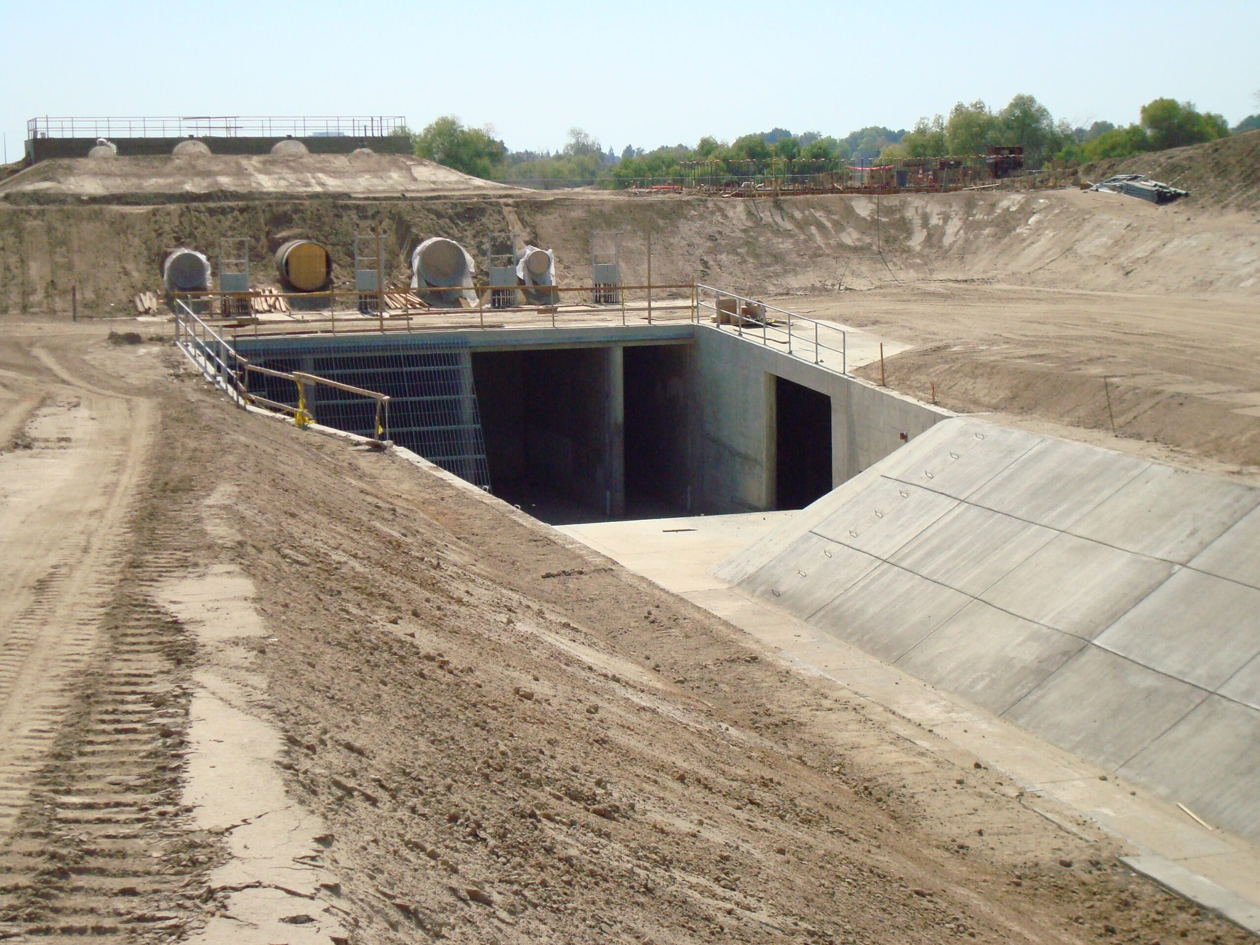 New Canal and Pump Station Bakersfield, CA 2007